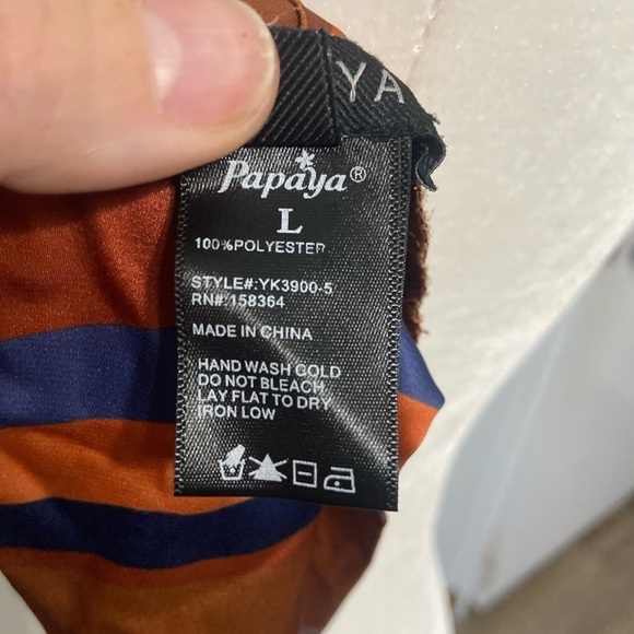 Papaya women's large scarf style crop top w/ geometric design EUC tie back - Picture 3 of 12